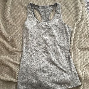 Shark tank top Sz M light gray
